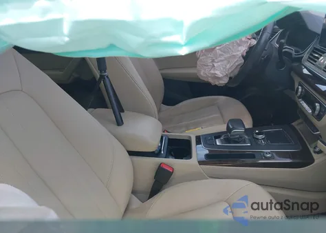 2018 Audi Q5 2.0T Premium/2.0T Tech Premium z USA, uszkodzony, nr VIN WA1BNAFY1J2241031